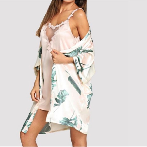 Tropical Palm Robe - Picture 3 of 4